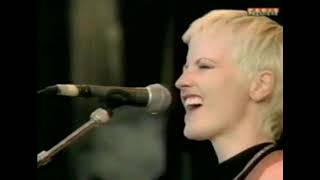 THE CRANBERRIES LINGER LIVE 1994 [upl. by Vinnie]